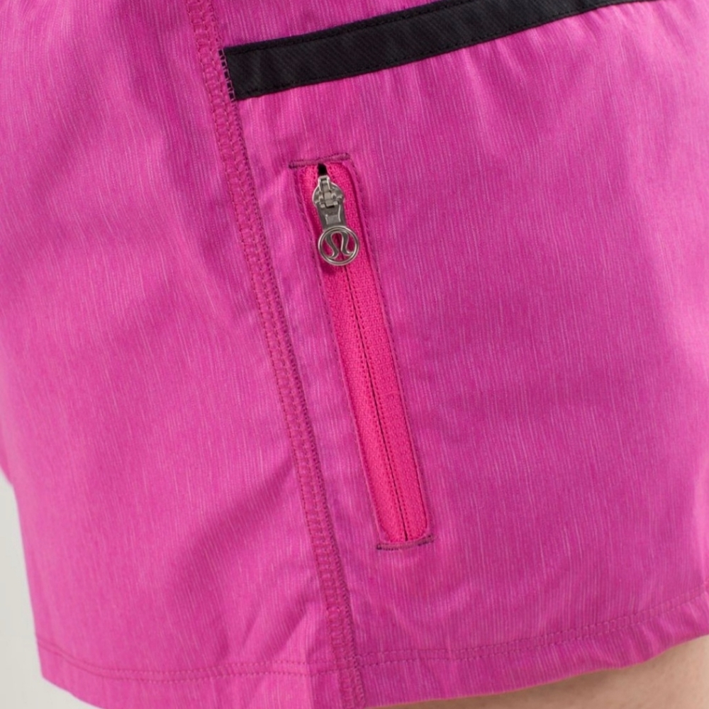 Lululemon Run Tracker Short Ii Size 4 - image 4